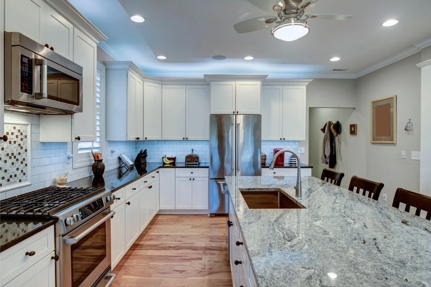 Quartz and Granite Countertop Fabrication and Installation